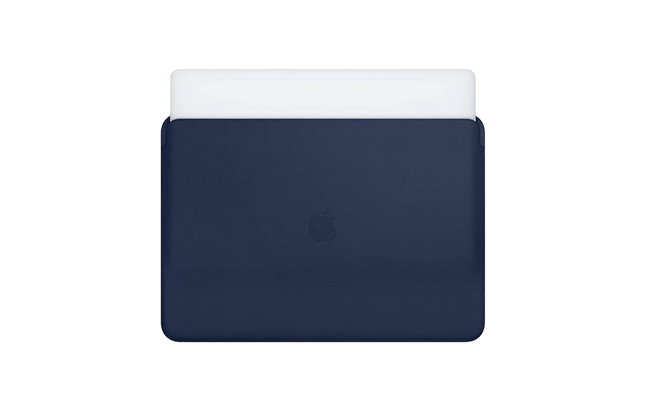 apple-leather-sleeve-for-15-inch-macbook-pro-midnight-blue